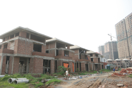 Tiếp tục khống chế tín dụng với bất động sản